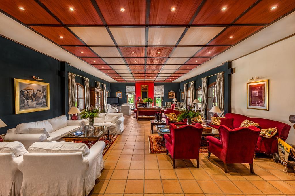Rocabella Hellinikon Country Hotel Exterior photo